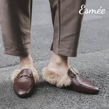 將圖片載入圖庫檢視器 Brown-leather-mules-with-fur-model-shots
