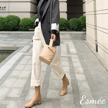 將圖片載入圖庫檢視器 Caramel-leather-boots-with-block-heels-model-shots
