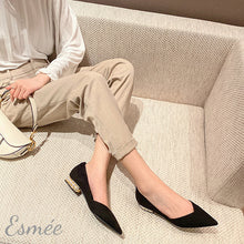 將圖片載入圖庫檢視器 Black-suede-d&#39;orsay-shoes-low-heels-pearl-series-model-shots
