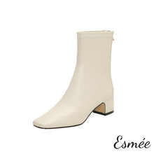 將圖片載入圖庫檢視器 Beige-leather-boots-with-block-heels-product-shots-white-background
