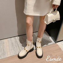 將圖片載入圖庫檢視器 Beige-Leather-Ankle-Boots-with-Giant-Rockstud-Design-model-shots
