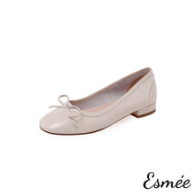 將圖片載入圖庫檢視器 Beige-Leather-Flats-with-Bow-Knot-product-shots-white-background
