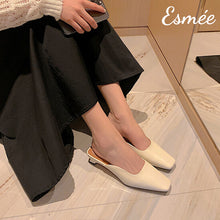 將圖片載入圖庫檢視器 Beige-Leather-Low-Heel-Mules-model-shots
