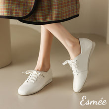 將圖片載入圖庫檢視器 Beige-Leather-Oxford-Shoes-with-Round-Toe-Design-model-shots
