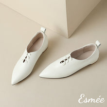 將圖片載入圖庫檢視器 Beige-Leather-Pointed-Toe-Oxford-Shoes-product-shots
