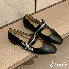 將圖片載入圖庫檢視器 Black-Leather-Mary-Janes-with-Dual-Color-Straps-and-Bow-Knot-product-shots
