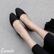 將圖片載入圖庫檢視器 Black-leather-ballet-flats-with-black-toe-cap-model-shots
