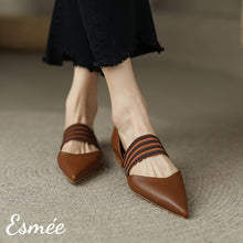 將圖片載入圖庫檢視器 Brown-Leather-D-Orsay-Shoes-with-Thick-Ribbon-Straps-model-shots
