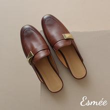 將圖片載入圖庫檢視器 Brown-Leather-Mules-with-Metal-Buckle-Design-product-shots
