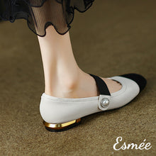 Load image into Gallery viewer, White-Leather-Mary-Janes-with-Golden-Heels-and-Black-Toe-Cap-product-shots-detail
